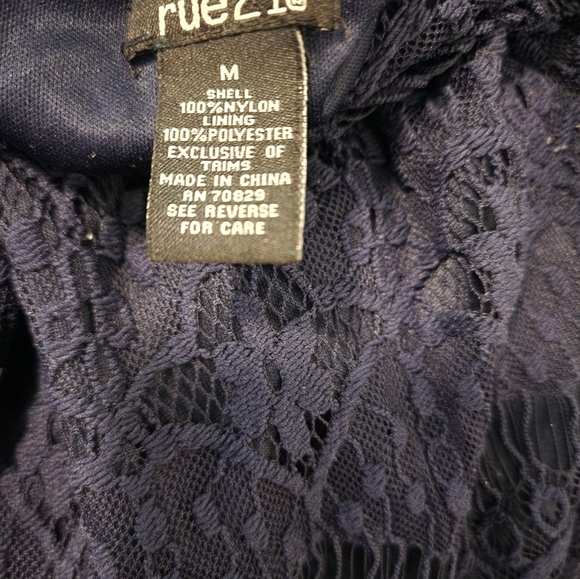 Spaghetti strap top - Picture 4 of 9